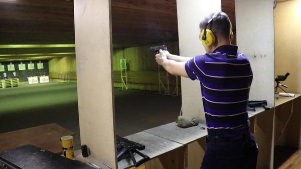 Обучение правилам безопасного обращения с оружием и сдача экзамена